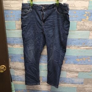 Wrangler Blue Ankle Cropped Jeans with Natural Fading